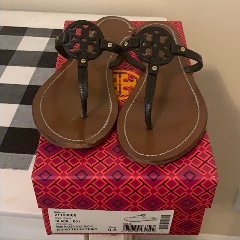 Tory Burch mini millers black 9.5
